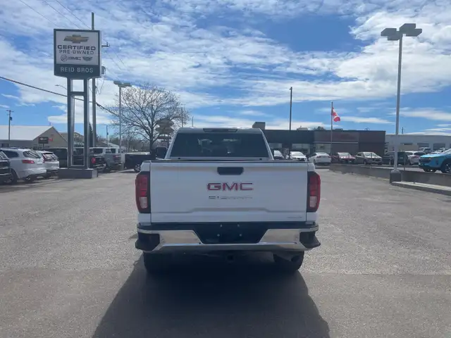 2025 GMC Sierra 2500HD SLE - Photo 4