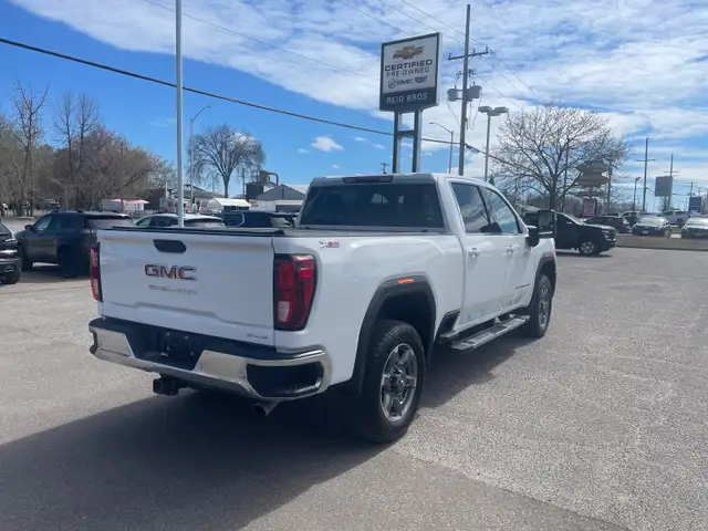 2025 GMC Sierra 2500HD SLE - Photo 5