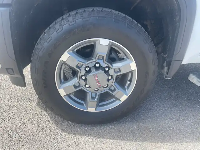 2025 GMC Sierra 2500HD SLE - Photo 8