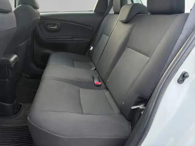 2018 Toyota Yaris SE | CLEAN CARFAX | ONE-OWNER | BACK-UP CAM | - Photo 14
