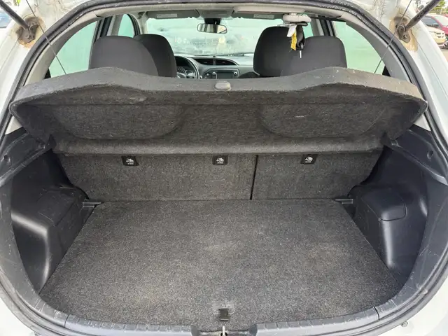 2018 Toyota Yaris SE | CLEAN CARFAX | ONE-OWNER | BACK-UP CAM | - Photo 15