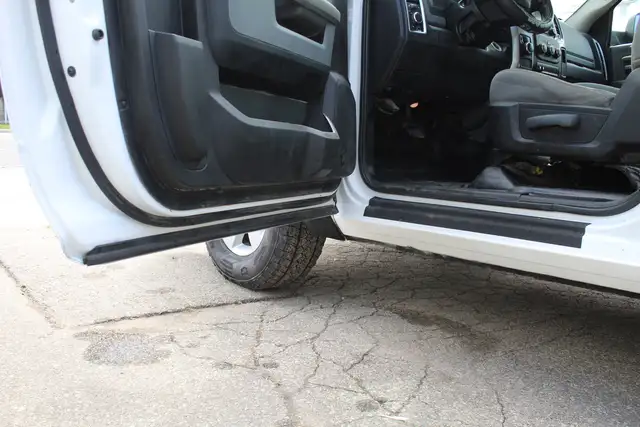 2017 Ram 1500 SLT 8ft LWB 2WD Pwr option - Photo 15