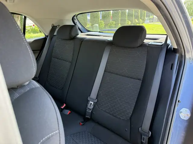 2018 Kia Rio Hatchback - Photo 14
