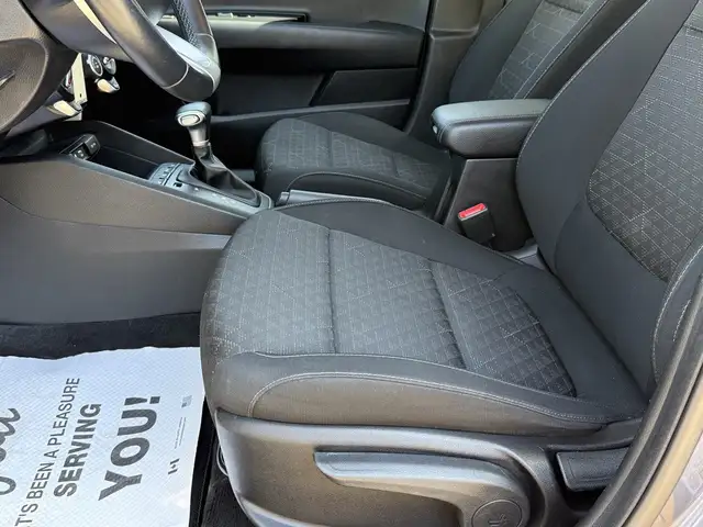 2018 Kia Rio Hatchback - Photo 19