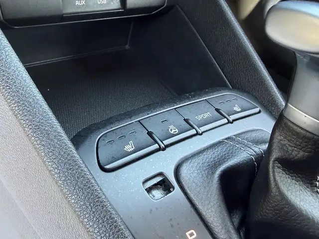 2018 Kia Rio Hatchback - Photo 30