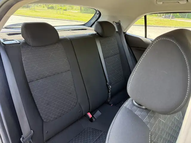 2018 Kia Rio Hatchback - Photo 35