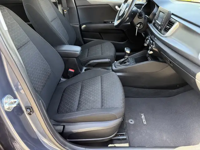 2018 Kia Rio Hatchback - Photo 39