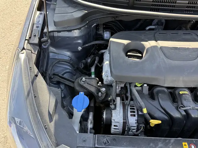 2018 Kia Rio Hatchback - Photo 41