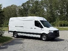 2024 Mercedes-Benz Sprinter E-Sprinter High Roof 170'wb EV Cargo