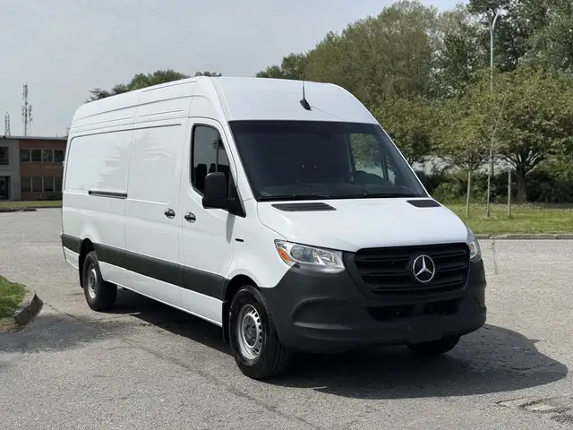 2024 Mercedes-Benz Sprinter E-Sprinter High Roof 170'wb EV Cargo - Photo 2