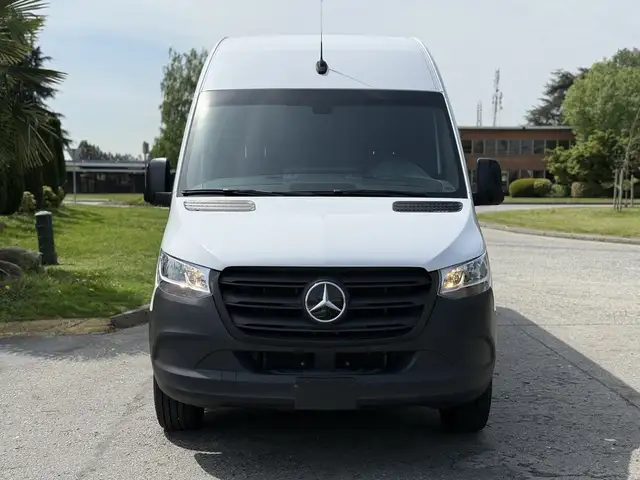 2024 Mercedes-Benz Sprinter E-Sprinter High Roof 170'wb EV Cargo - Photo 3