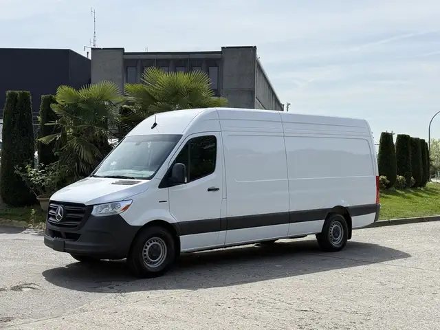 2024 Mercedes-Benz Sprinter E-Sprinter High Roof 170'wb EV Cargo - Photo 5