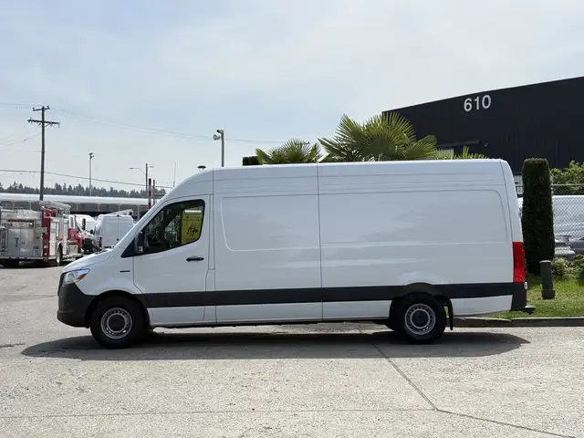 2024 Mercedes-Benz Sprinter E-Sprinter High Roof 170'wb EV Cargo - Photo 6