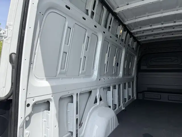 2024 Mercedes-Benz Sprinter E-Sprinter High Roof 170'wb EV Cargo - Photo 14