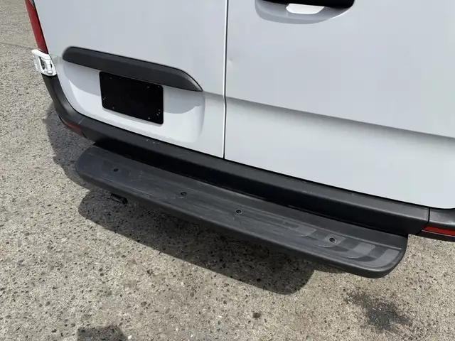 2024 Mercedes-Benz Sprinter E-Sprinter High Roof 170'wb EV Cargo - Photo 17