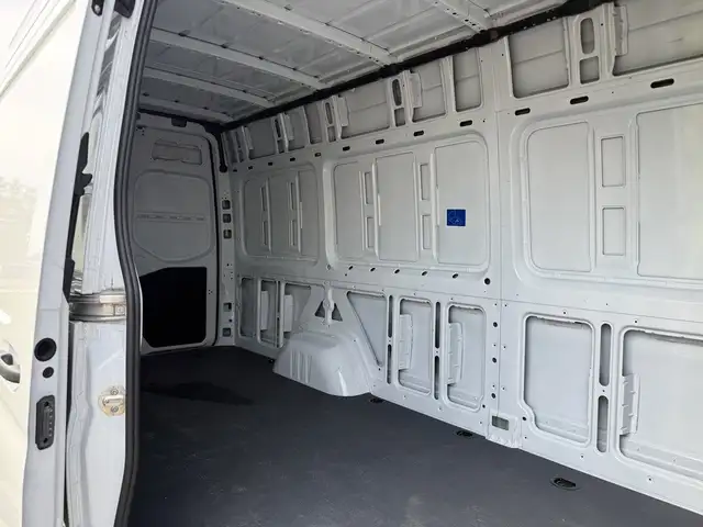 2024 Mercedes-Benz Sprinter E-Sprinter High Roof 170'wb EV Cargo - Photo 18