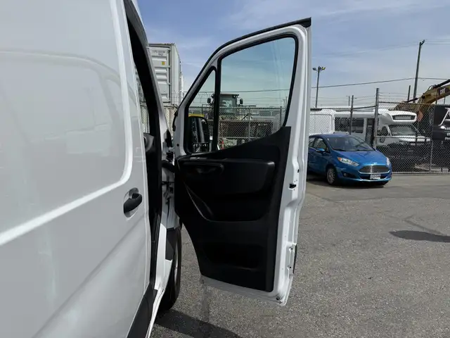 2024 Mercedes-Benz Sprinter E-Sprinter High Roof 170'wb EV Cargo - Photo 22
