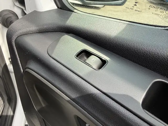 2024 Mercedes-Benz Sprinter E-Sprinter High Roof 170'wb EV Cargo - Photo 24