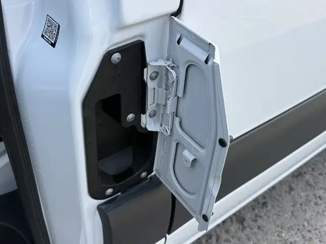 2024 Mercedes-Benz Sprinter E-Sprinter High Roof 170'wb EV Cargo - Photo 28