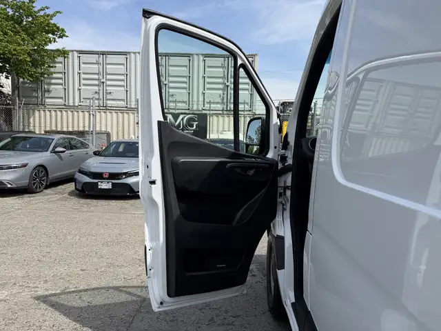 2024 Mercedes-Benz Sprinter E-Sprinter High Roof 170'wb EV Cargo - Photo 29