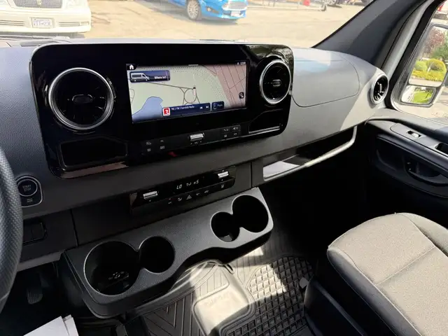 2024 Mercedes-Benz Sprinter E-Sprinter High Roof 170'wb EV Cargo - Photo 40