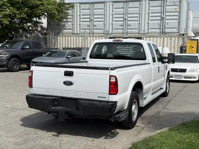 2008 Ford F-250 Super Duty Diesel Extended Cab 8 Foot Box - Photo 10