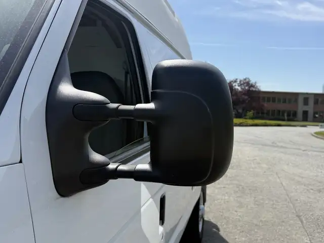 2008 Ford Econoline E-350 Super Duty High Roof Van - Photo 48