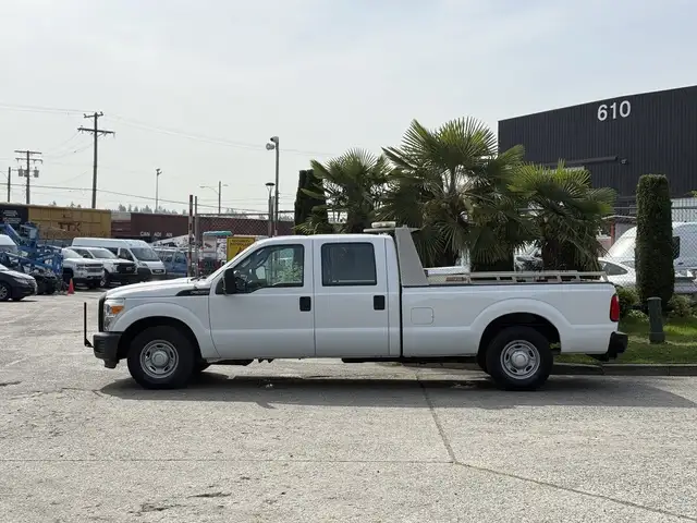 2011 Ford F-350 Super Duty Diesel Crew Cab 8 Foot Box - Photo 6