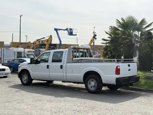 2011 Ford F-350 Super Duty Diesel Crew Cab 8 Foot Box - Photo 7
