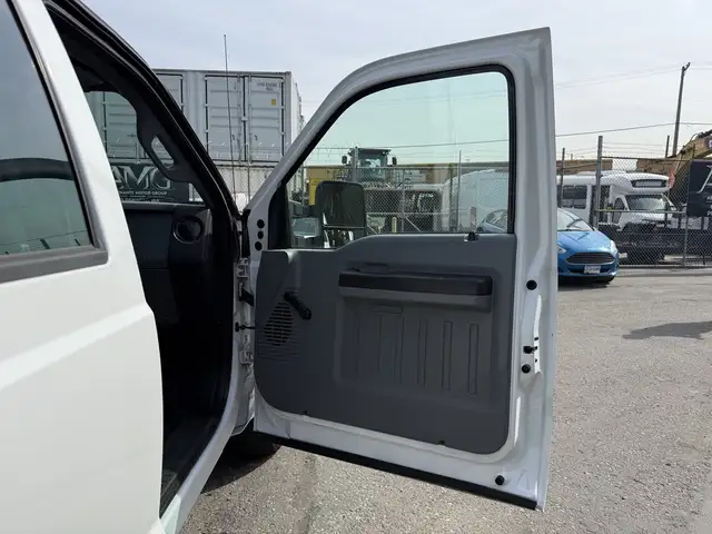 2011 Ford F-350 Super Duty Diesel Crew Cab 8 Foot Box - Photo 23
