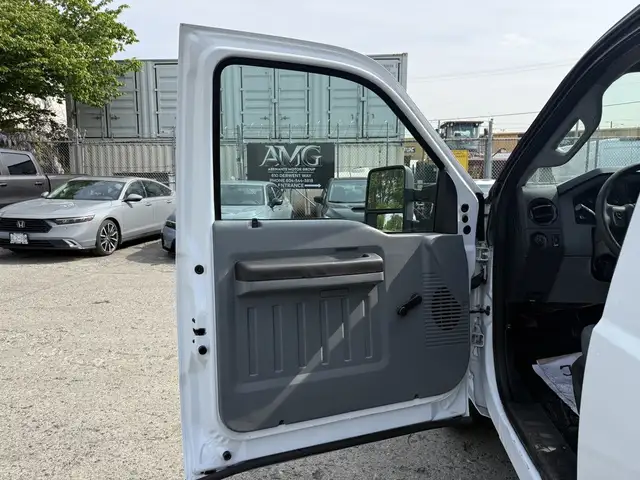 2011 Ford F-350 Super Duty Diesel Crew Cab 8 Foot Box - Photo 35