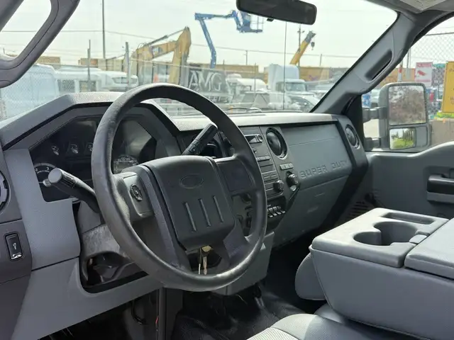 2011 Ford F-350 Super Duty Diesel Crew Cab 8 Foot Box - Photo 38