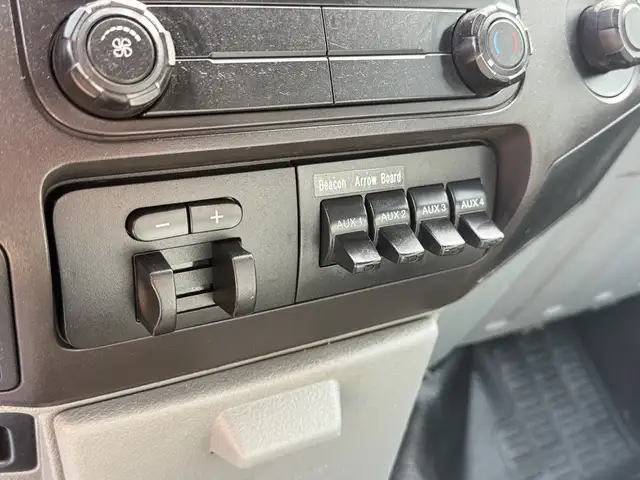 2011 Ford F-350 Super Duty Diesel Crew Cab 8 Foot Box - Photo 50