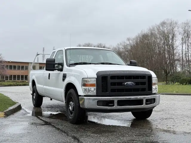 2008 Ford F-250 Extended Cab 8 Foot Box Pickup - Photo 2