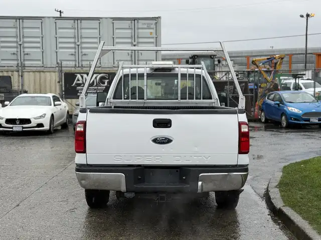 2008 Ford F-250 Extended Cab 8 Foot Box Pickup - Photo 9