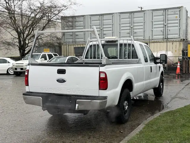 2008 Ford F-250 Extended Cab 8 Foot Box Pickup - Photo 10