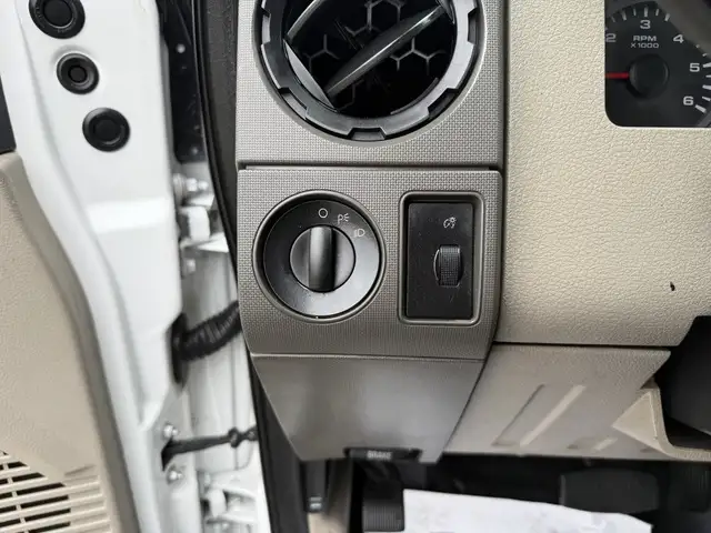 2008 Ford F-250 Extended Cab 8 Foot Box Pickup - Photo 40