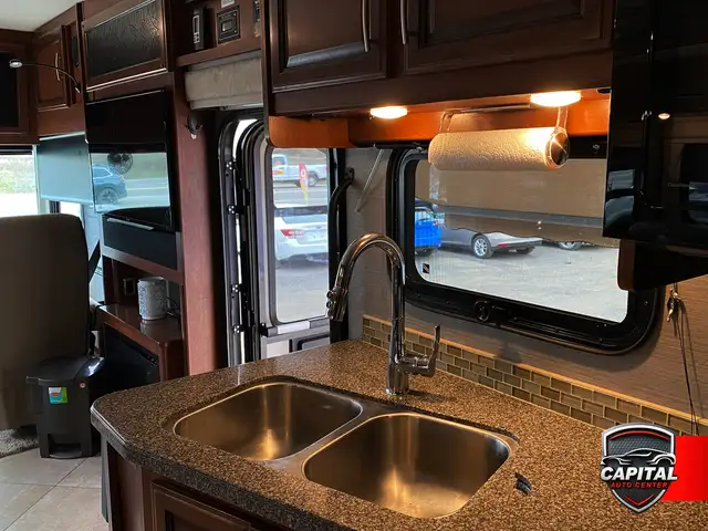 2015 Ford F-53 Motorhome Chassis Bounder - Photo 26