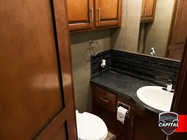 2015 Ford F-53 Motorhome Chassis Bounder - Photo 39
