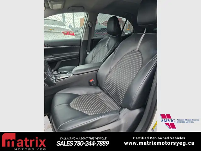 2020 Toyota Camry - Photo 6