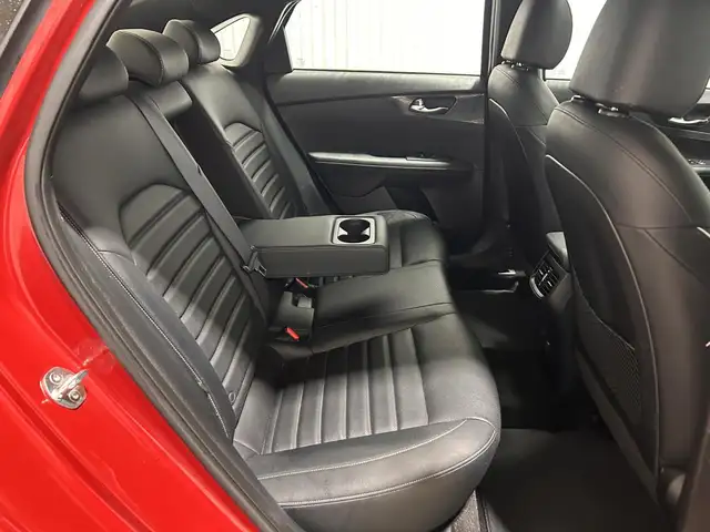 KIA Forte GT-Line IVT 2023 à vendre - Photo 19