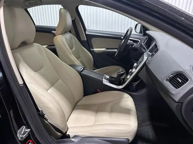 Volvo S60 T5 Dynamic TI 2018 à vendre - Photo 20