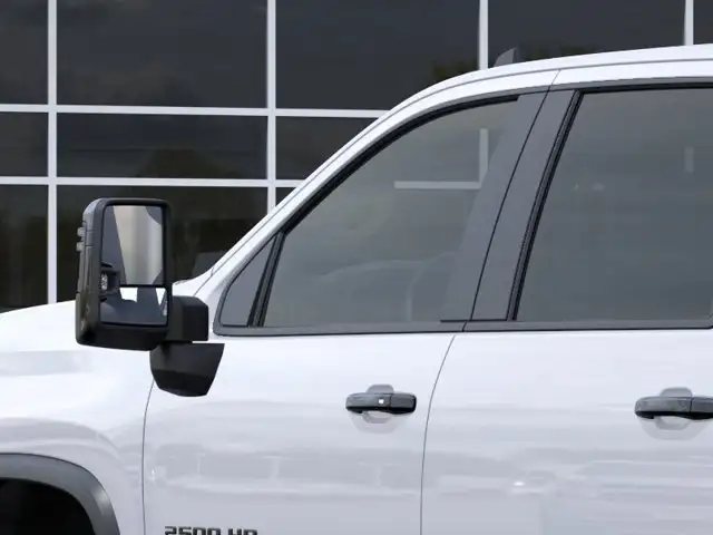 2026 Chevrolet Silverado 2500HD ZR2 - Photo 12