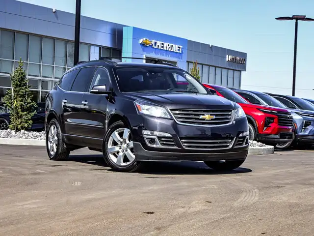 2017 Chevrolet Traverse Premier AWD 3.6L 7-Passenger | Headrest - Photo 2