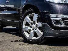 2017 Chevrolet Traverse Premier AWD 3.6L 7-Passenger | Headrest - Photo 5