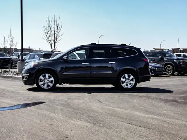 2017 Chevrolet Traverse Premier AWD 3.6L 7-Passenger | Headrest - Photo 9