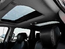 2017 Chevrolet Traverse Premier AWD 3.6L 7-Passenger | Headrest - Photo 15