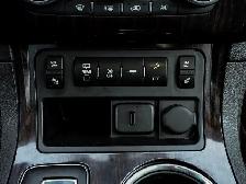 2017 Chevrolet Traverse Premier AWD 3.6L 7-Passenger | Headrest - Photo 29