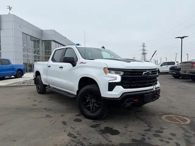 2024 Chevrolet Silverado 1500 LT Trail Boss 5.3L 6'6’ Box - Photo 2