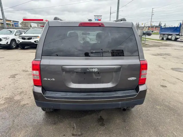 2015 Jeep Patriot High Altitude, LEATHER, SUNROOF, 4 CYL, CERTIF - Photo 4
